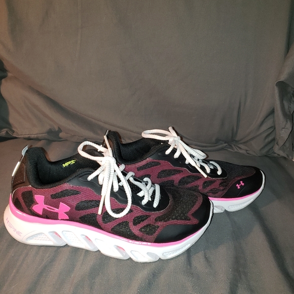 UA MPZ Breast Cancer Awareness sneakers, Like New - Picture 7 of 13